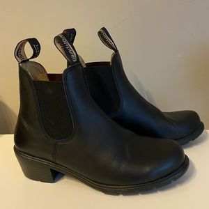 Blundstone Boot w/ Heel Size 8